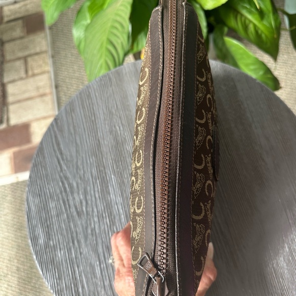 Authentic CELINE C Horse Carriage Canvas Clutch Amazing Condition. Made in Italy - Picture 7 of 13